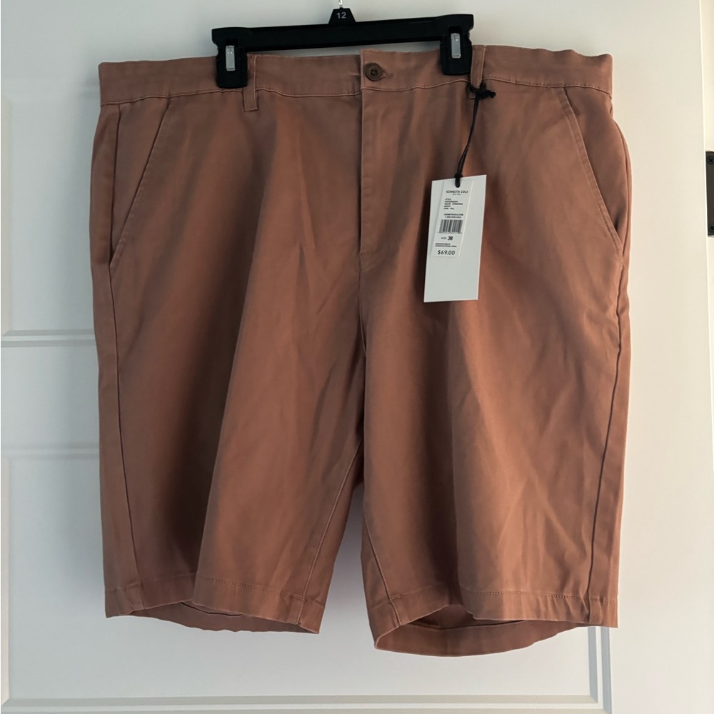 Kenneth Cole men’s slim fit shorts size 38 warm medium brown color nwt